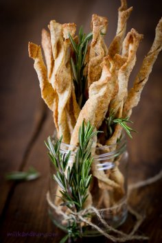 #6 Olive oil and rosemary crackers